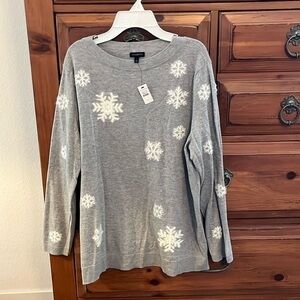 NWT Talbots Gray Crewneck Sweater With Embroidered Snowflakes Size Large